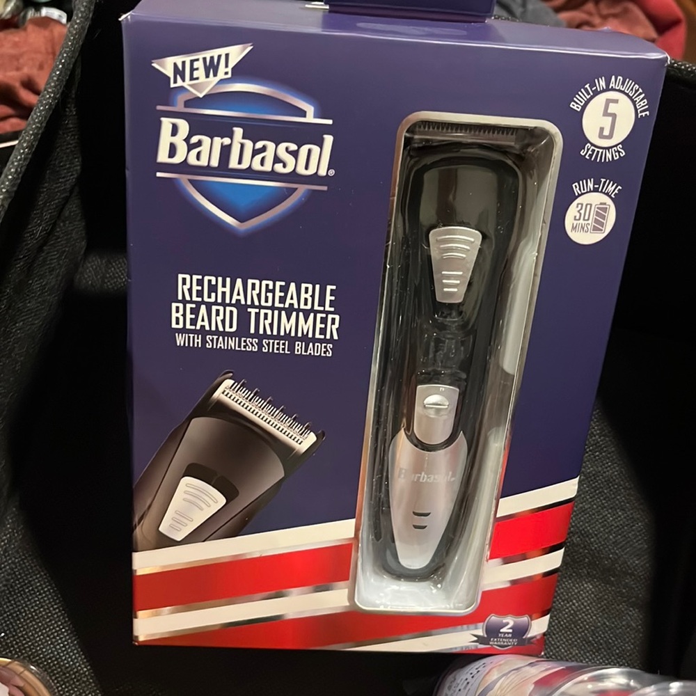 New Barbasol Rechargeable Beard Trimmer 5 settings 30 min runtime CBT1-3002 NIB
